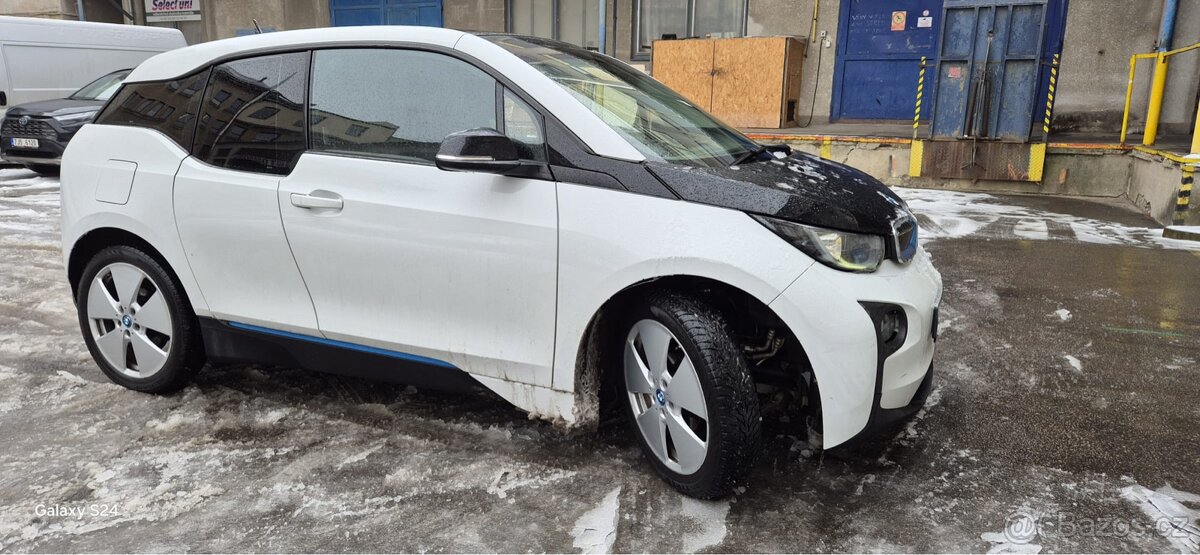 Prodám elektromobil BMW i3 r.v.2017 94Ah