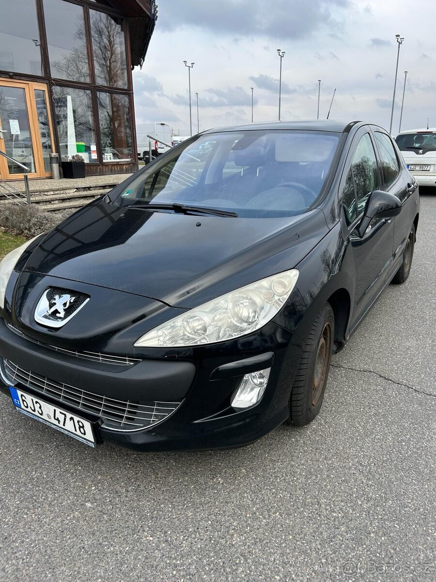 Peugeot 308 1.6i rok 2010 náhradní díly