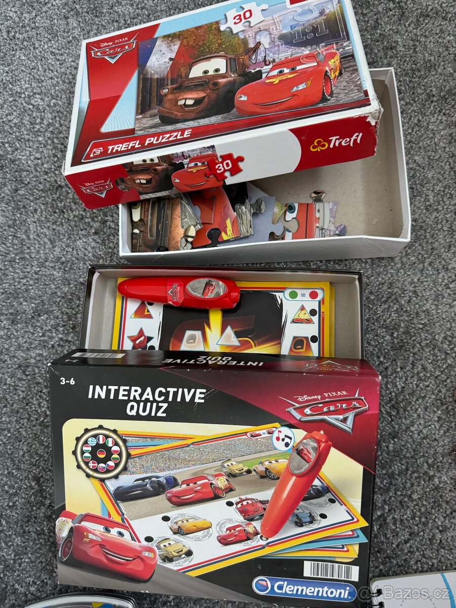 Elektricky kviz a puzzle cars