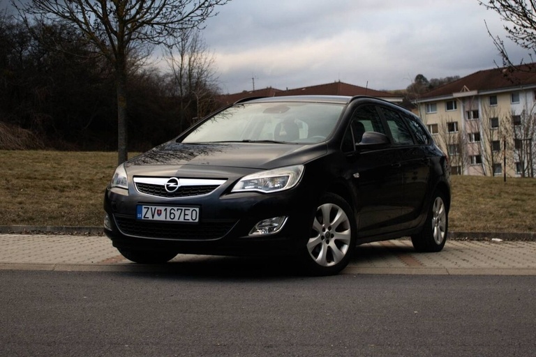 Opel Astra Sport Tourer ST 1.4 ecoFLEX Essentia