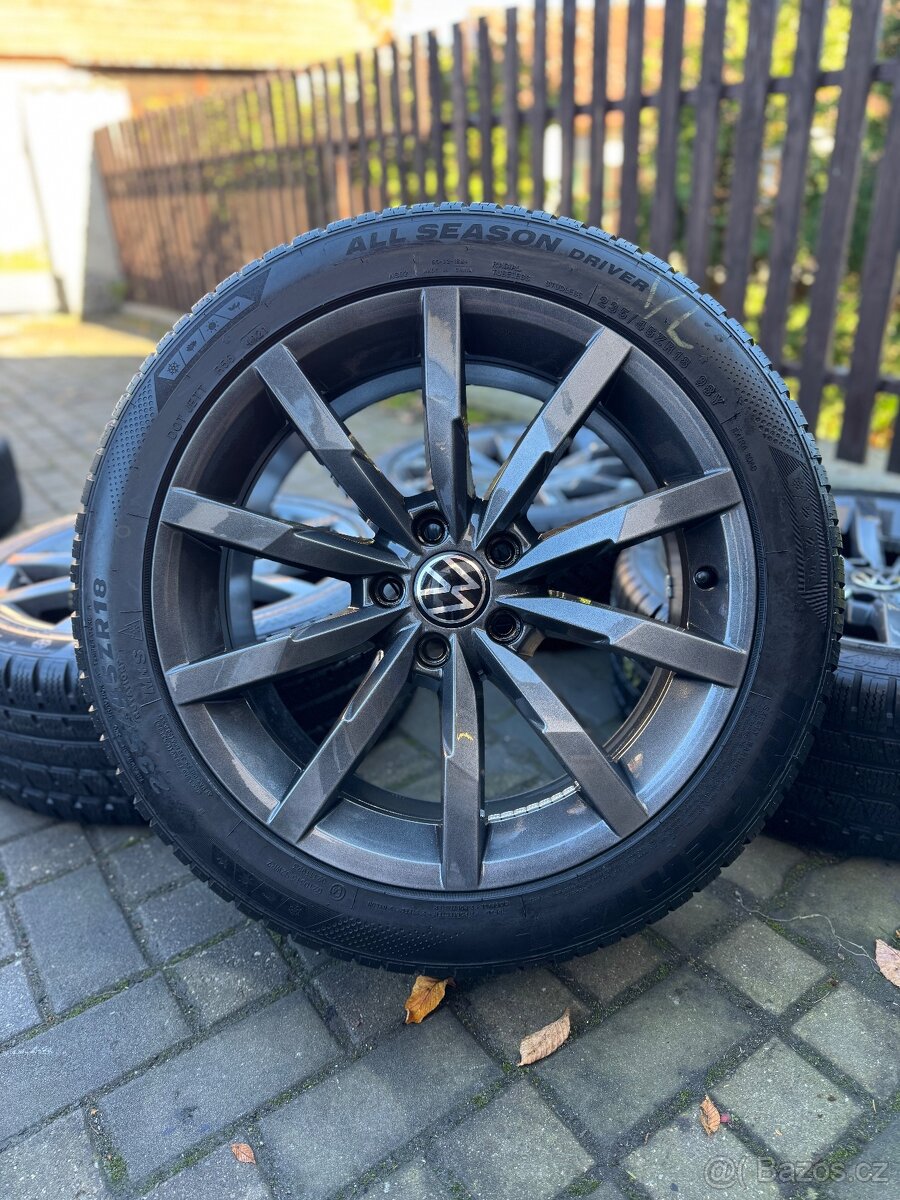 ORIGINÁL Alu Volkswagen Monterey R18, 5x112 - ZIMNÍ PNEU