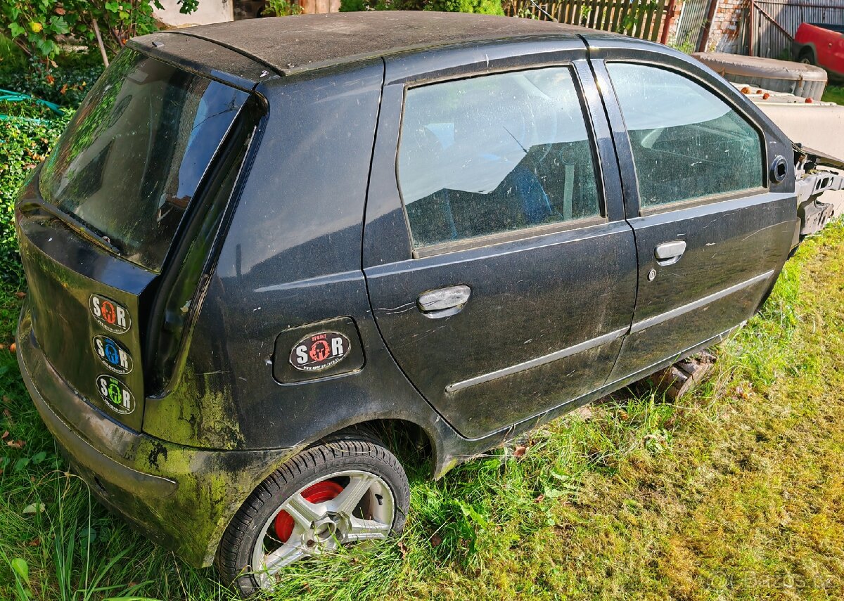 Fiat Punto 2(typ 188) - na náhradní díly