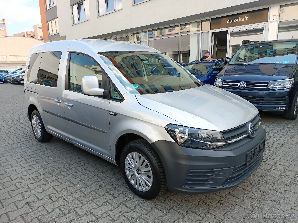 VW Caddy 2.0TDI 75kW Webasto Parkovací Senzory Climatronic