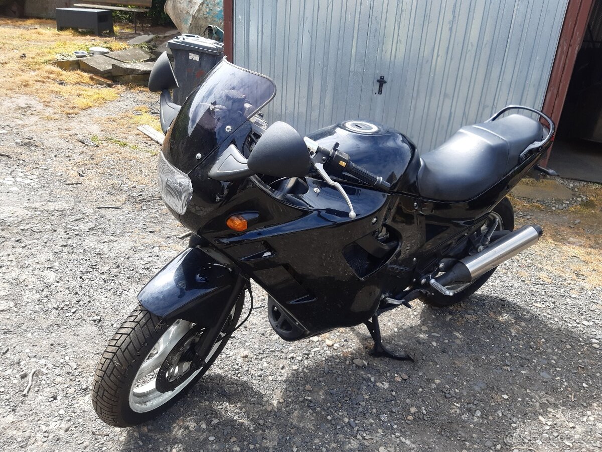 Suzuki GSX 600 F