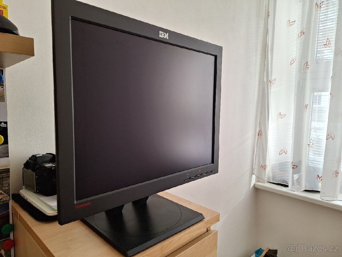 Monitor IBM ThinkVision L200p