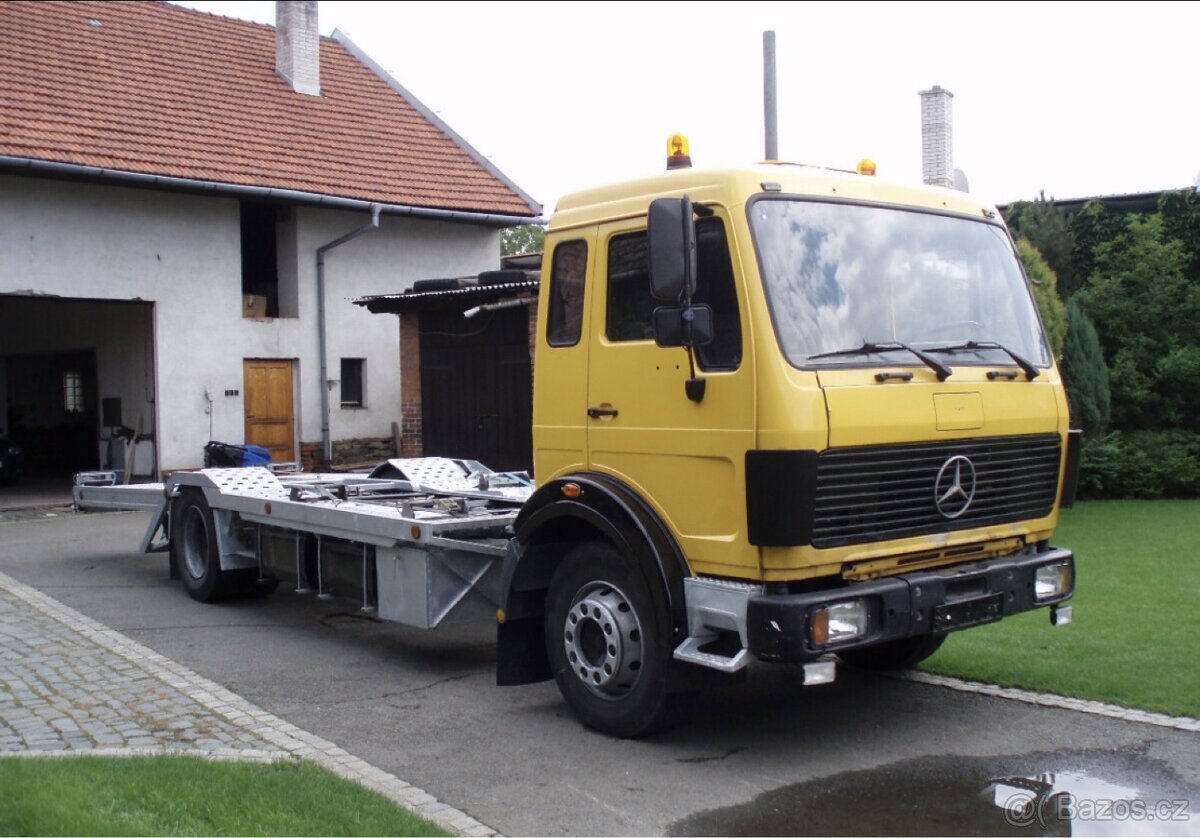 MERCEDES-BENZ 1422 odtahový speciál