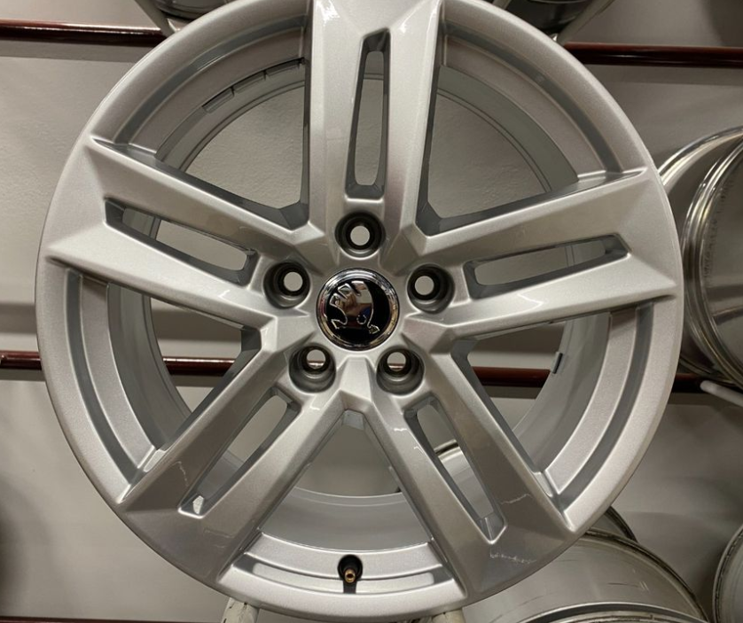 ALU KOLA VHODNÁ PRO VOZY ŠKODA 17" 5X112 ET42 7J