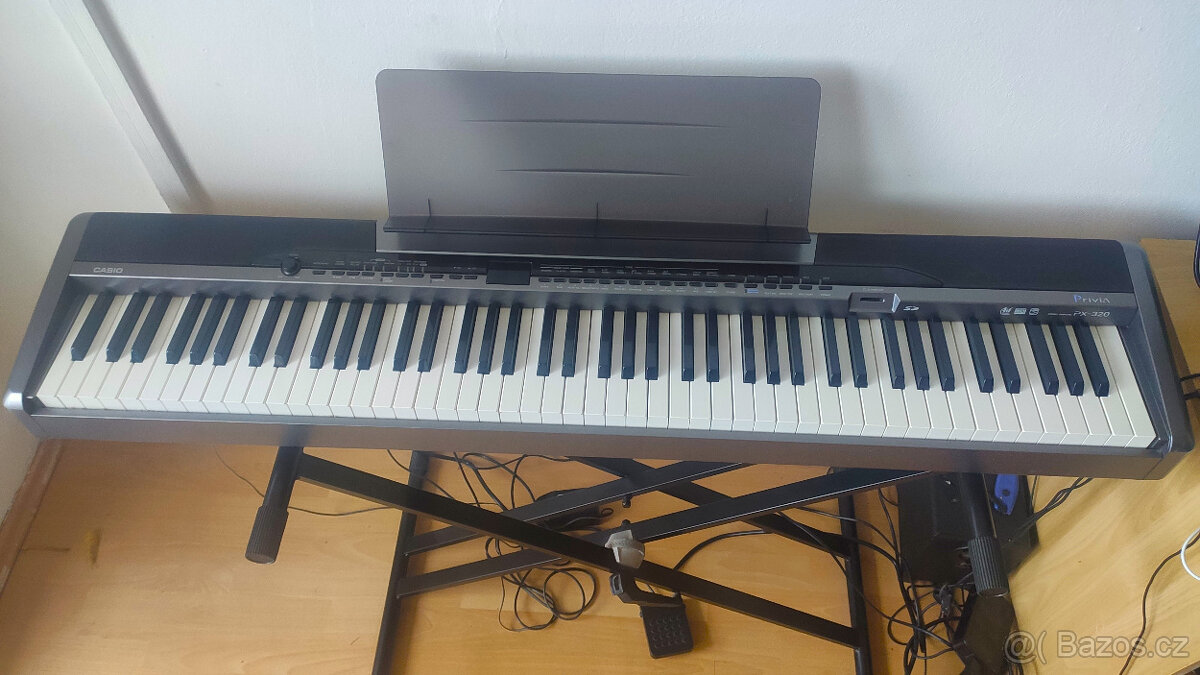 Digitální piano / klávesy Casio Privia PX-320