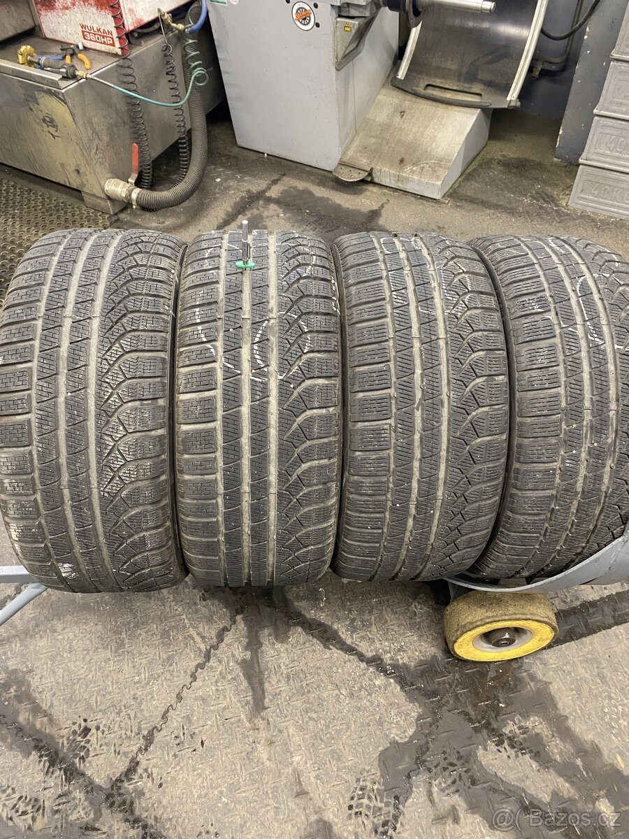 zimní pneu 245/35 R19 PIRELLI PZERO WINTER