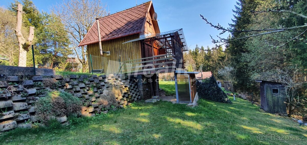 Prodej zděné chaty s pozemkem 427 m2, Chřenovice, okr. Havlí