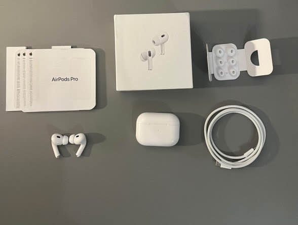 Apple AirPods Pro 2. 2023