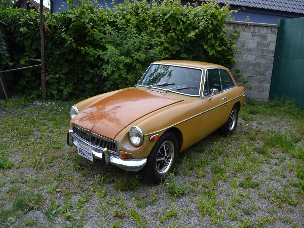 MGB GT 1800