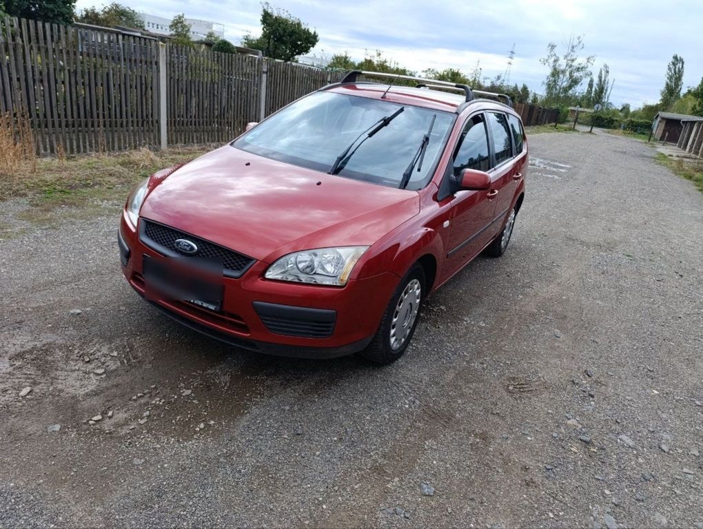 Ford Focus 1.6i 74kw benzín