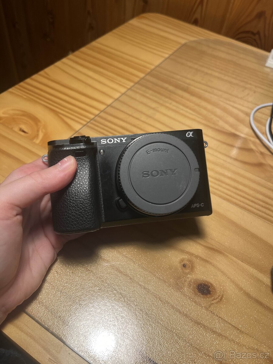 Sony A6000