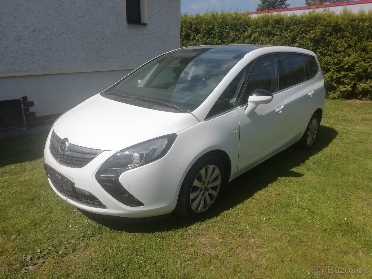 Opel Zafira C 1.6 turbo benz CNG 110Kw