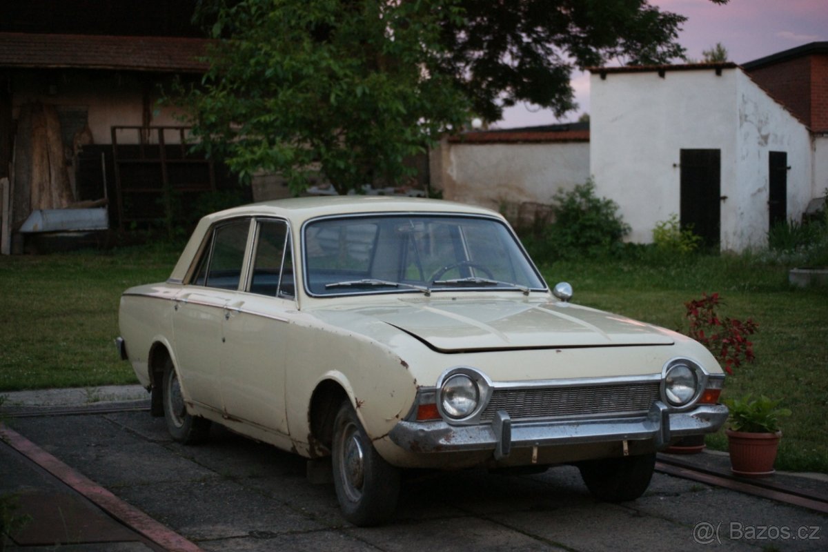 Ford Corsair 1965 -dobře uložená hotovost