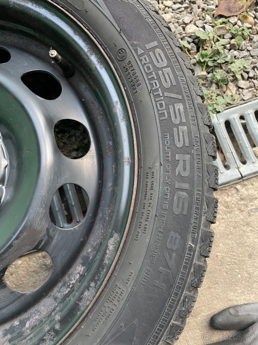 195/55 r16 zimni Nokian