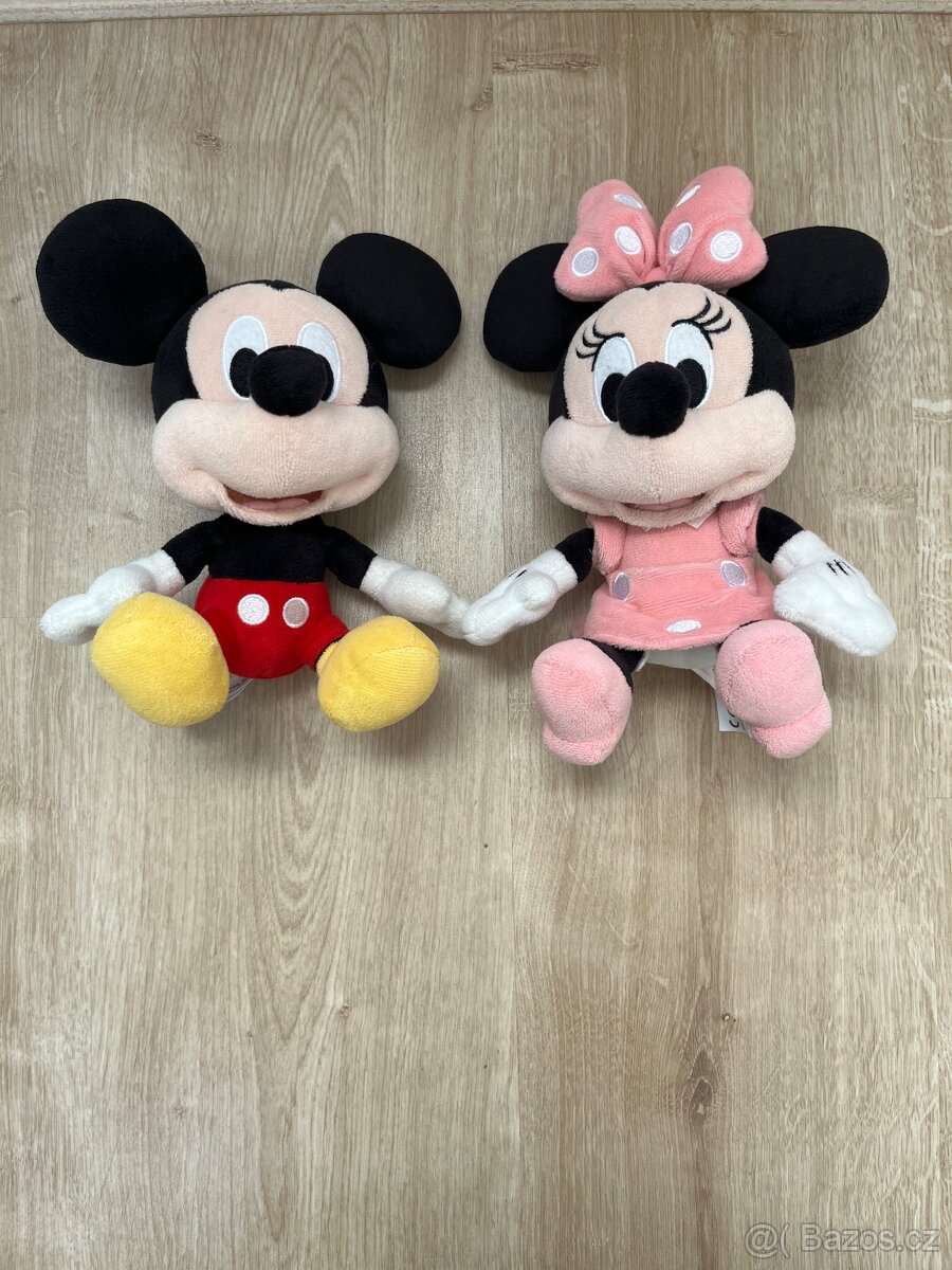 Plyšák Minnie a Mickey Mouse.