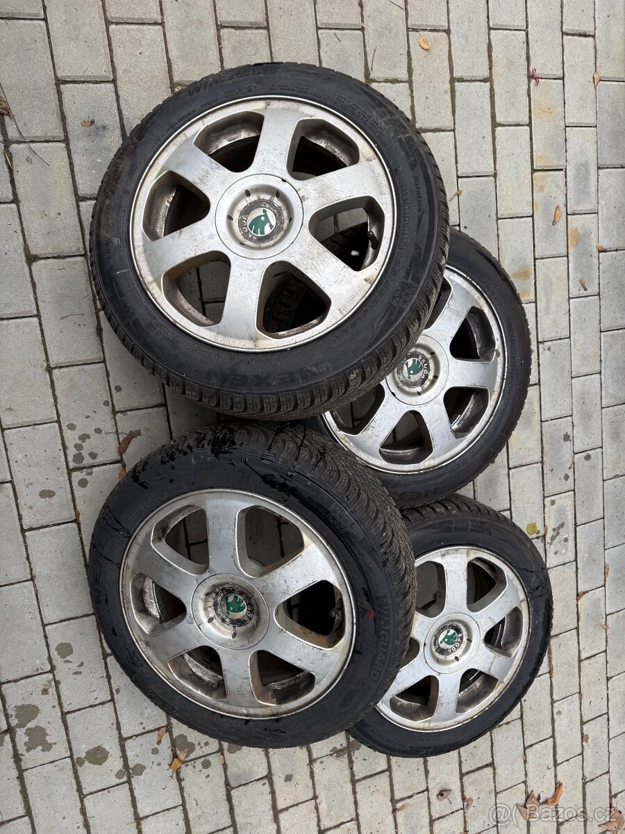 Alu kola Škoda 5x100 R15 s novými pneumatikami