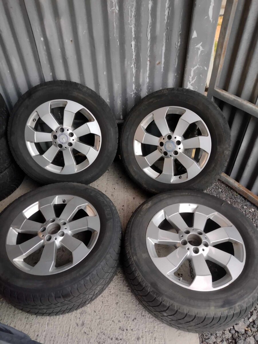 4ks alu disky orig. MB 5x112 R18 + pneu