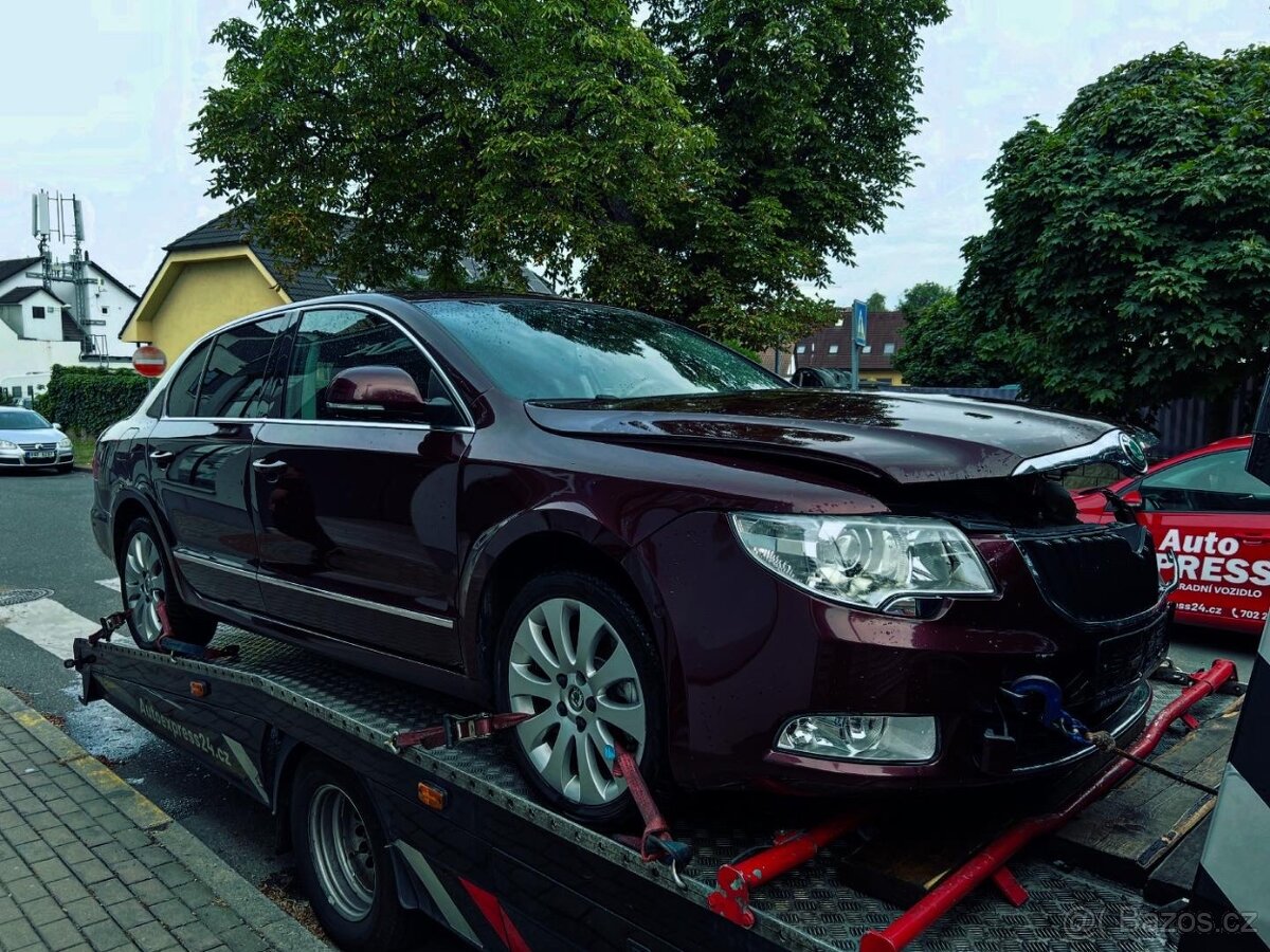 Vůz na náhradní díly Škoda Superb 2 sedan 2009 CBBB KNW LF3X