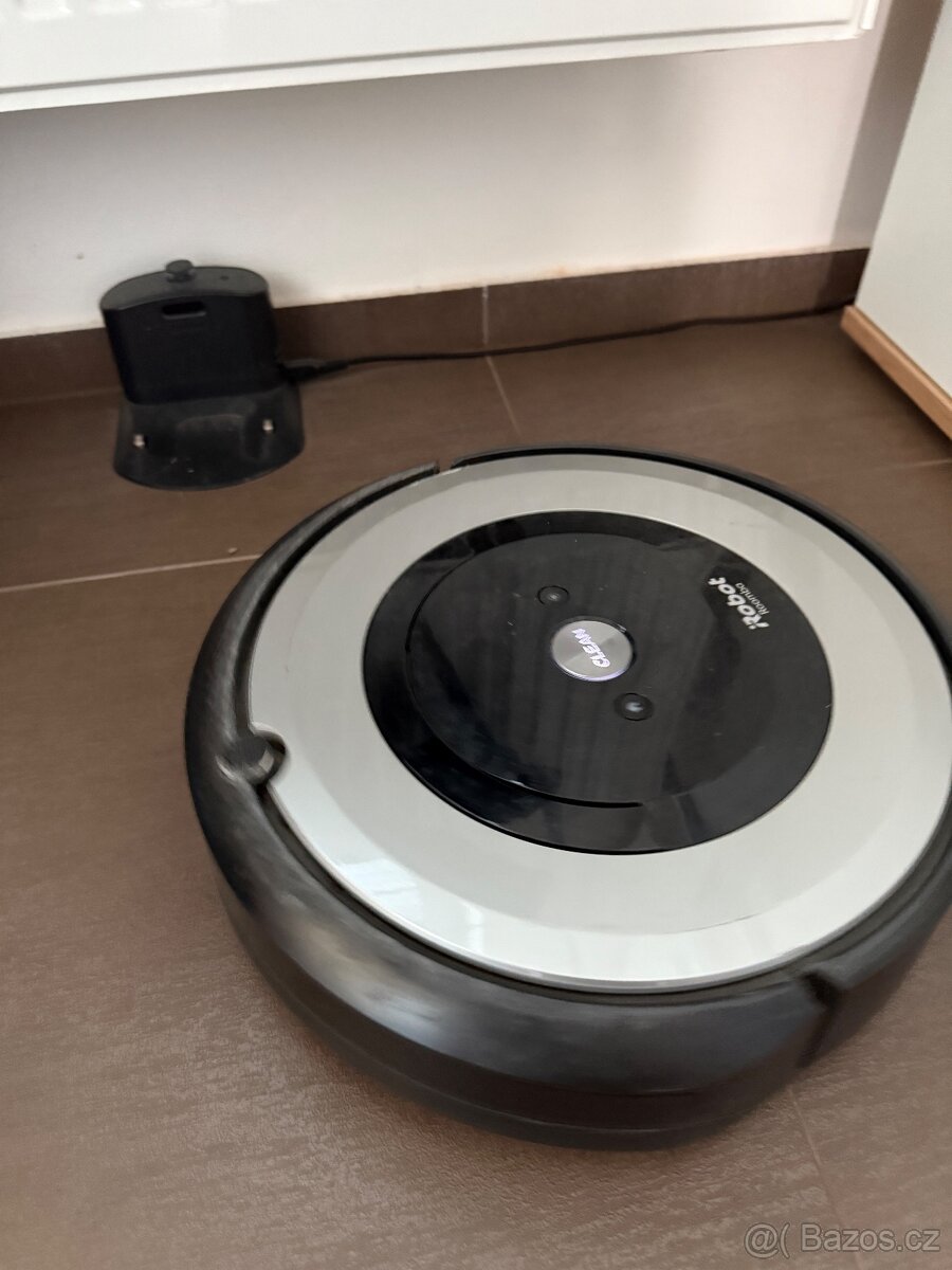 iRobot Roomba e5