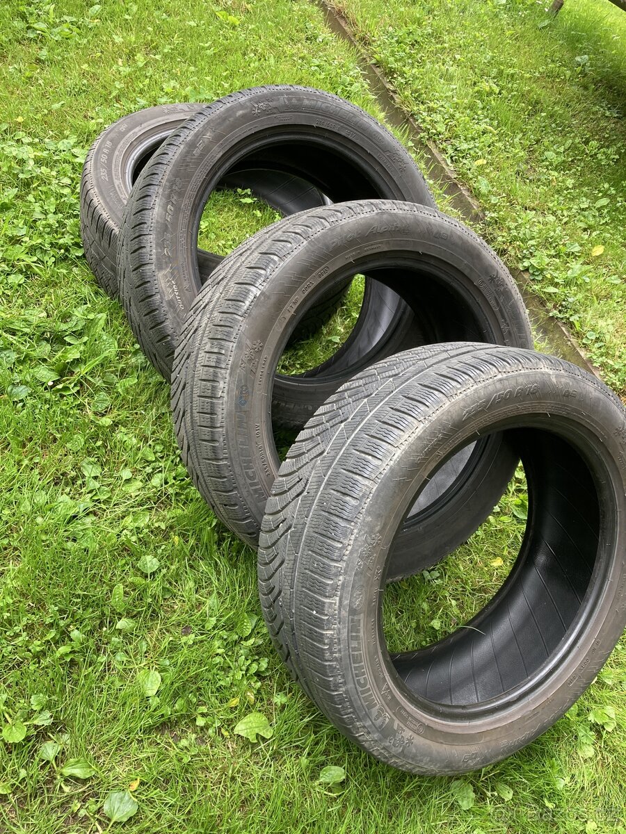 Zimní pneu 235/50 R18