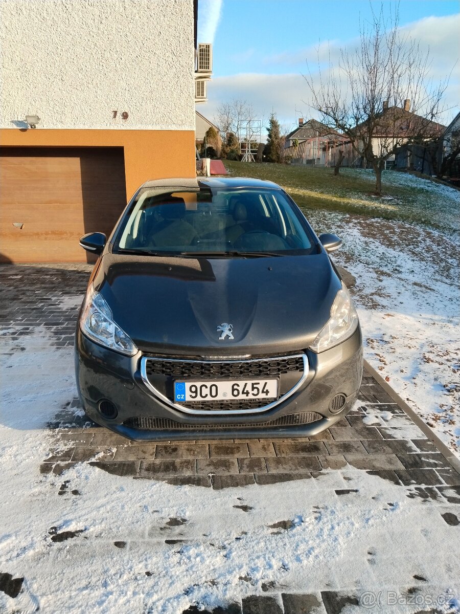 Prodej Peugeot 208, 1,4 HDi, poškozeno kroupami