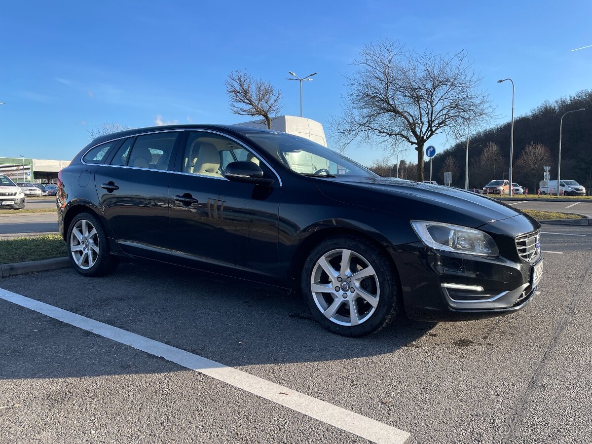 Volvo V60 D4 2015 140kW