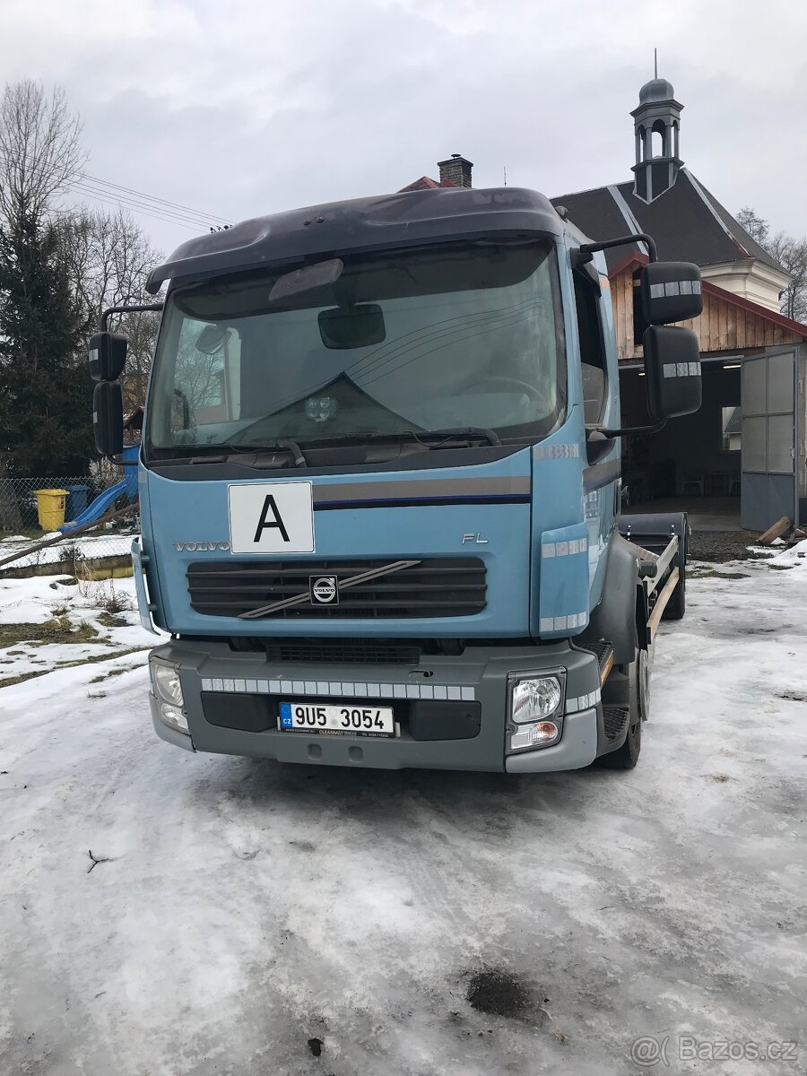 Prodam VOLVO nosic kontejneru R,v2007