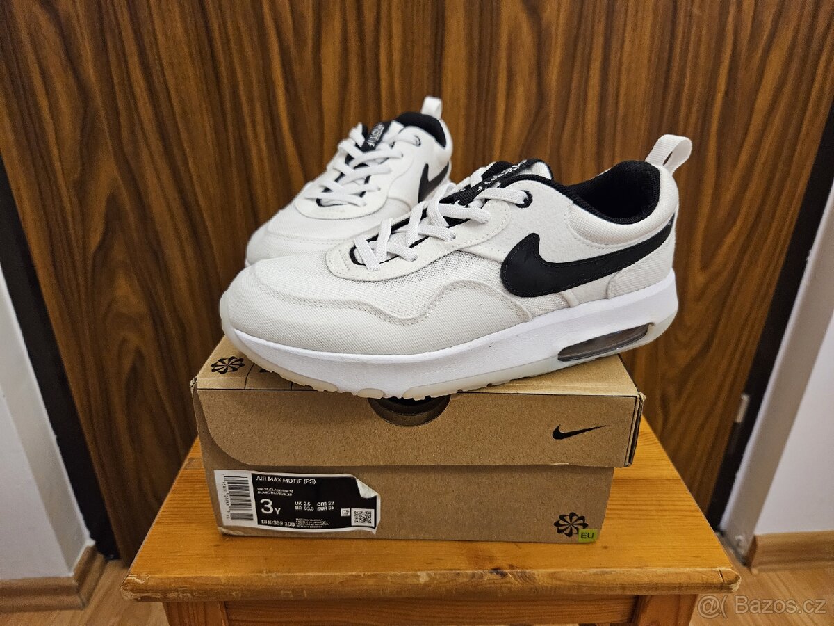 Nike Air Motif vel. 35