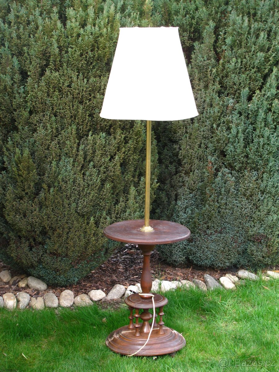 stará lampa