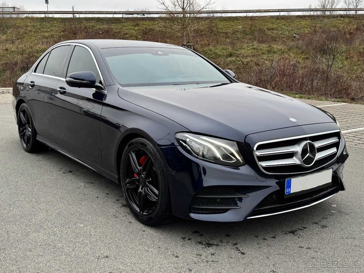 Mercedes-Benz e220d 143KW,360°kamera,Ambiente,AMG paket