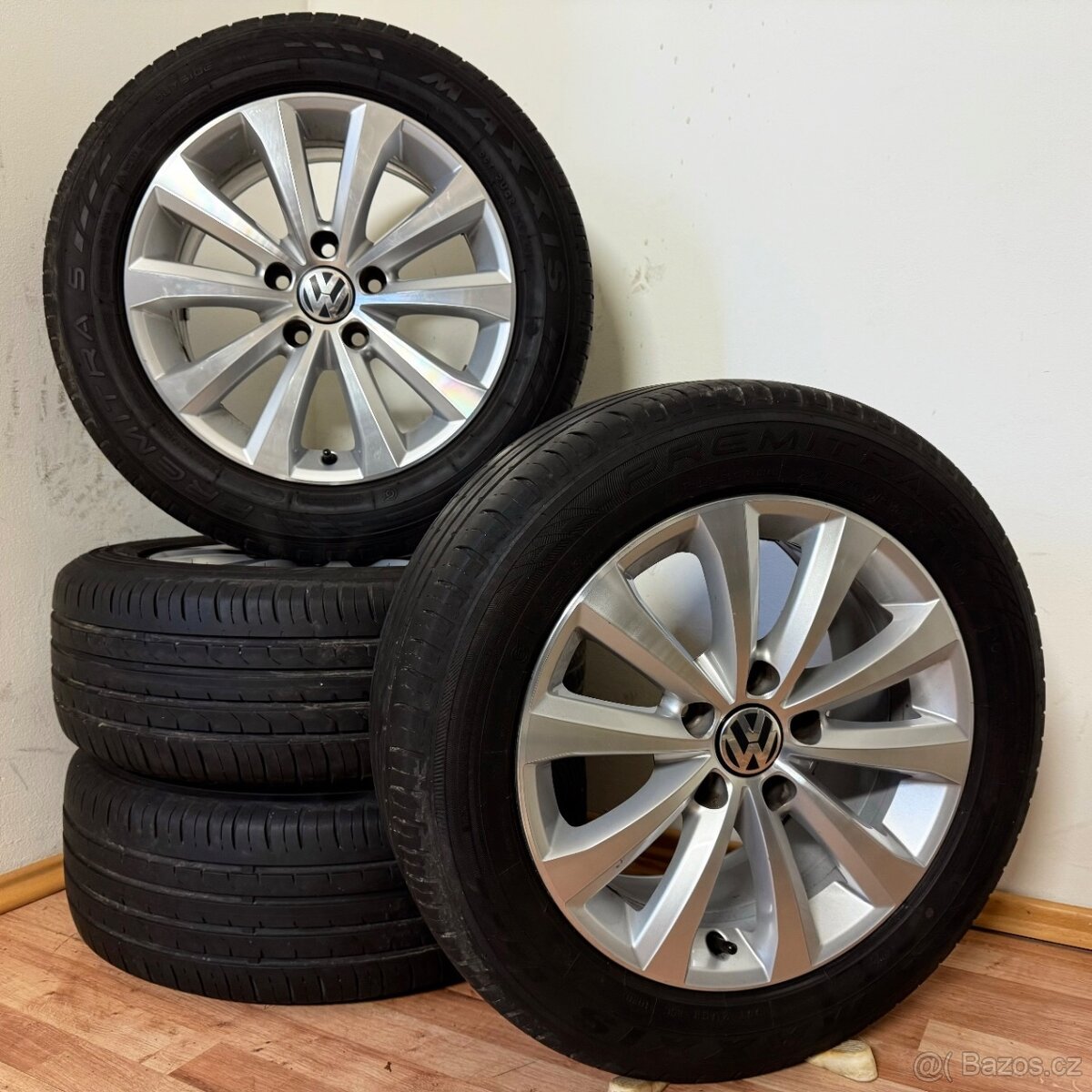 VW PASSAT B7 3C 5x112 R16 ET45+LETNÍ 215/55R16 5mm