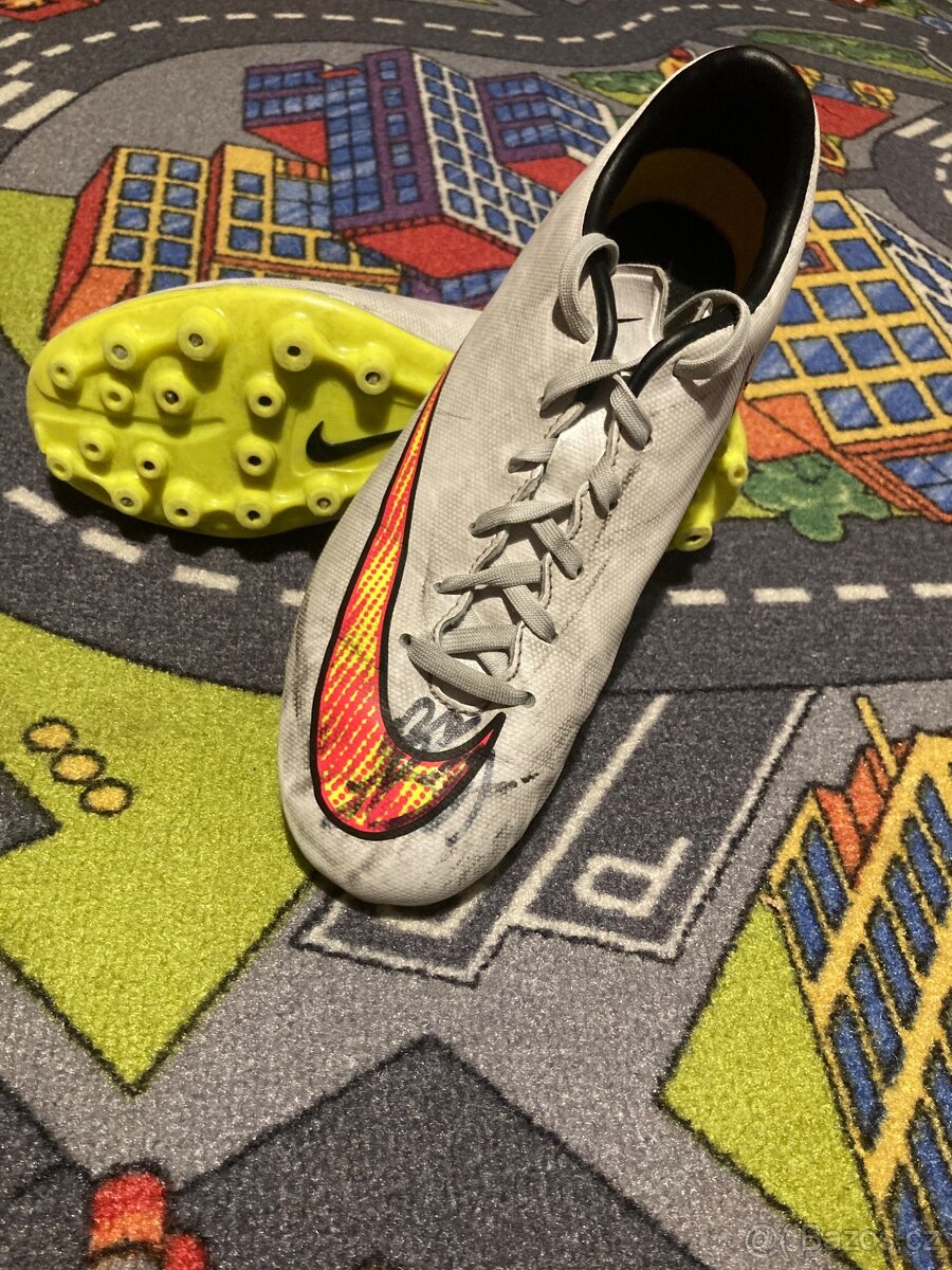 Kopačky Nike Mercurial vel.35