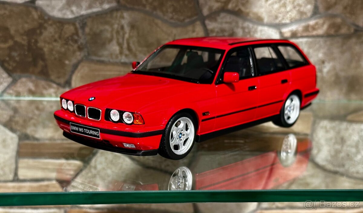 Bmw M5 E34 Touring červená 1:18