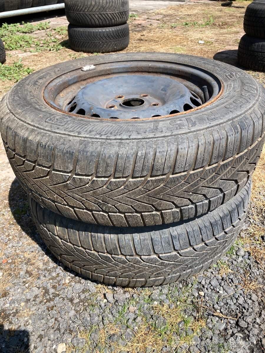 Č.66 Semperit 195/65 R15 91T zimní 2ks