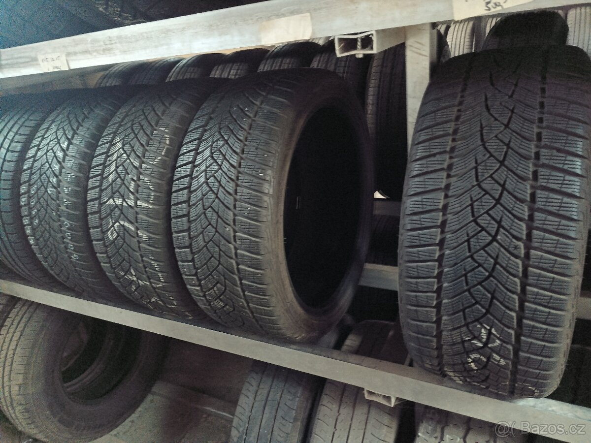 225/40/18 Goodyear  xl