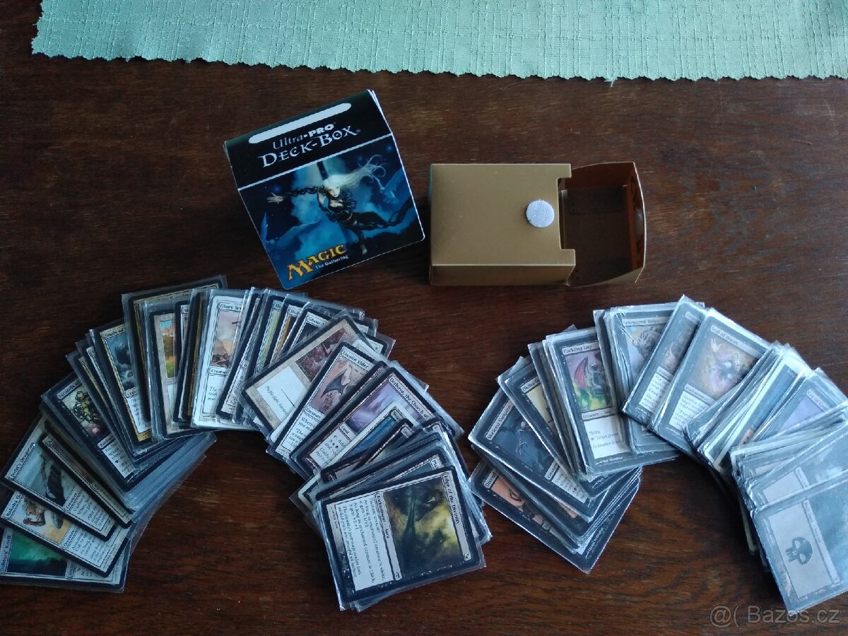 Magic the Gathering - cca 130 kusů