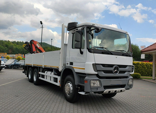 Mercedes-Benz Actros 2636 6x4 - valník s hydraulickou rukou