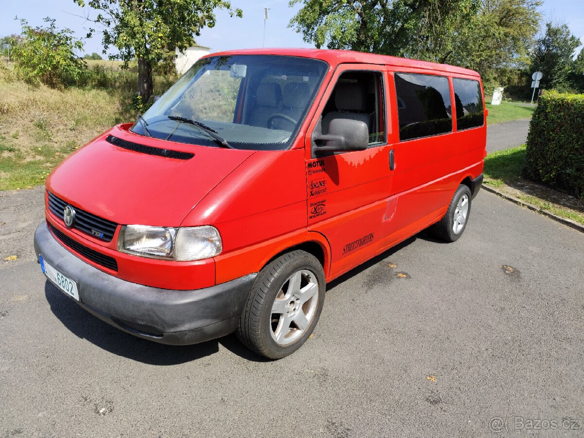 Volkswagen Transporter T4 Caravelle 2.5 TDI