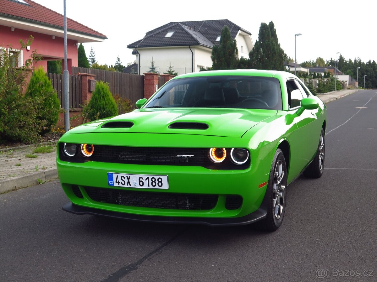 Dodge Challenger 3.6 V6 4X4  - CZ SPZ - krásný stav