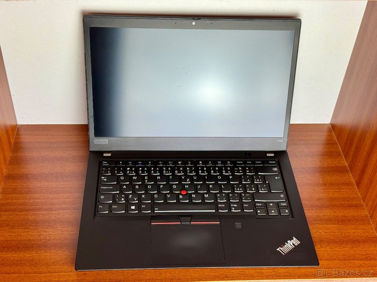 Lenovo ThinkPad T490 - Intel i5, 16 GB RAM, 240 GB SSD, W11