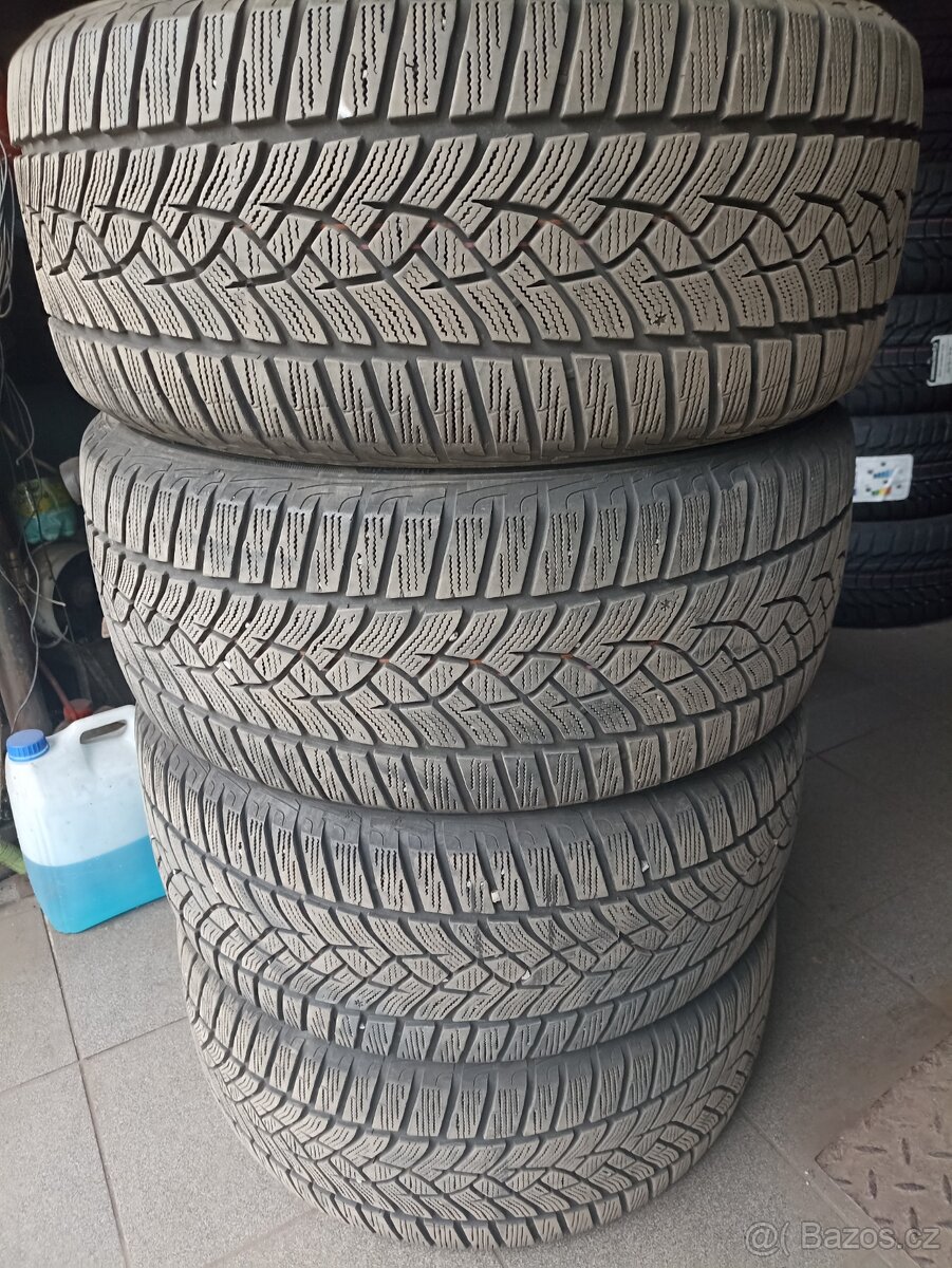 245/45r18