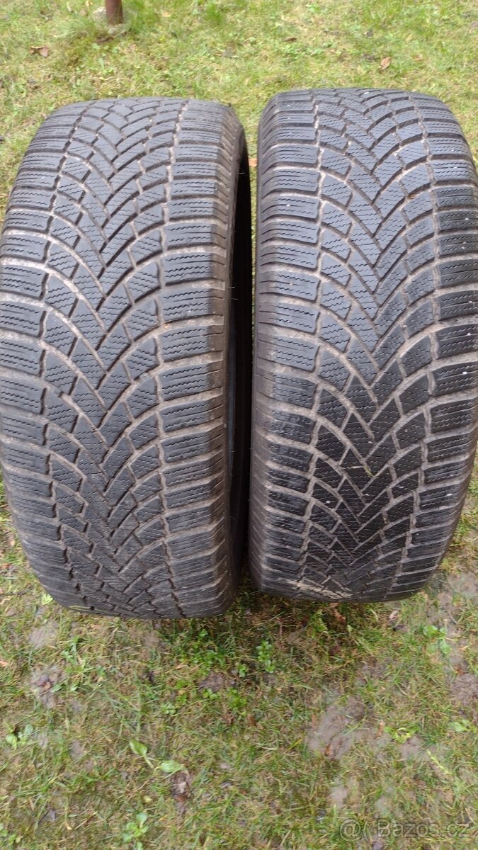 215/55 R17 zimní pneu Bridgestone