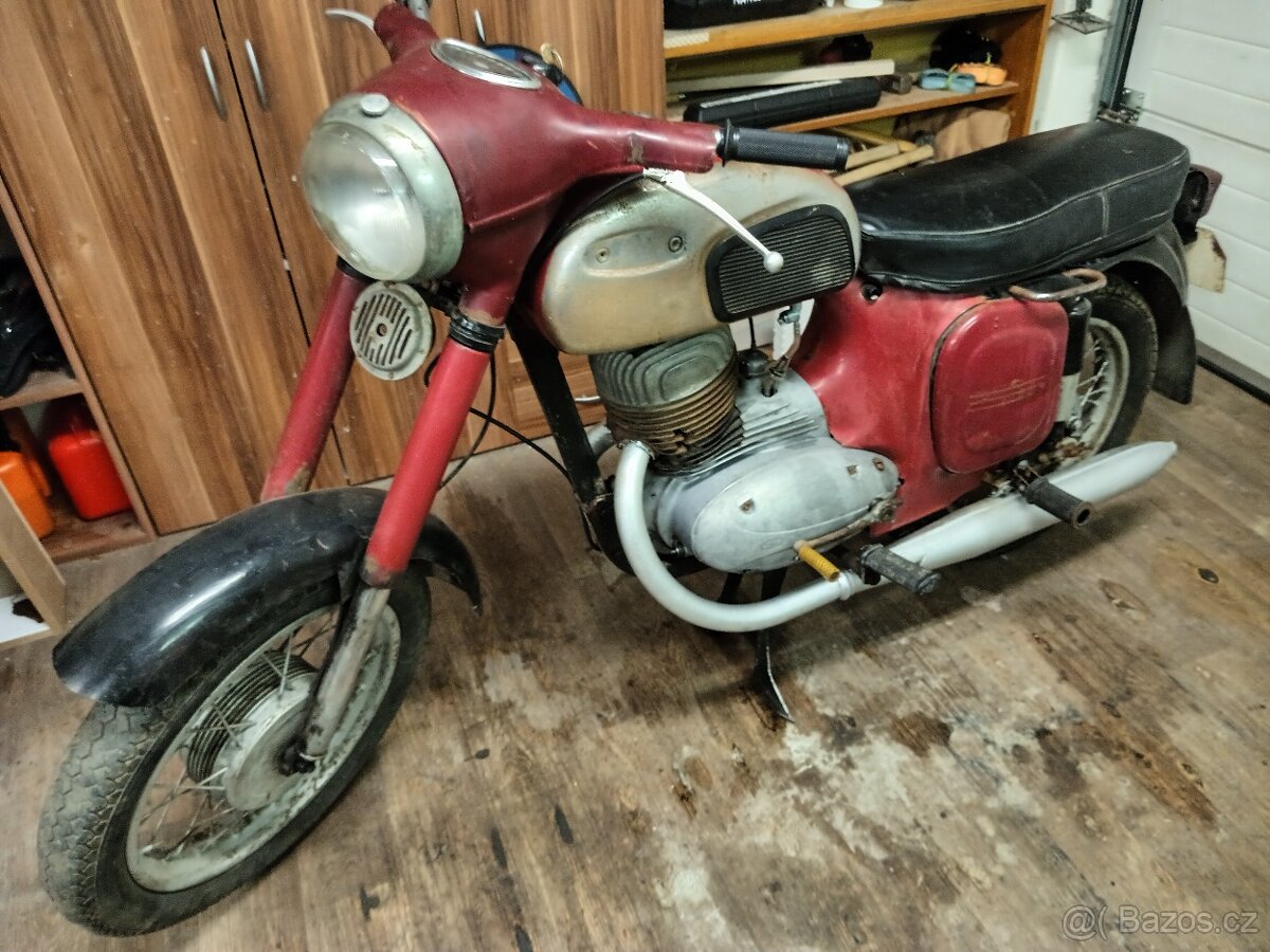 Jawa 250 typ 592