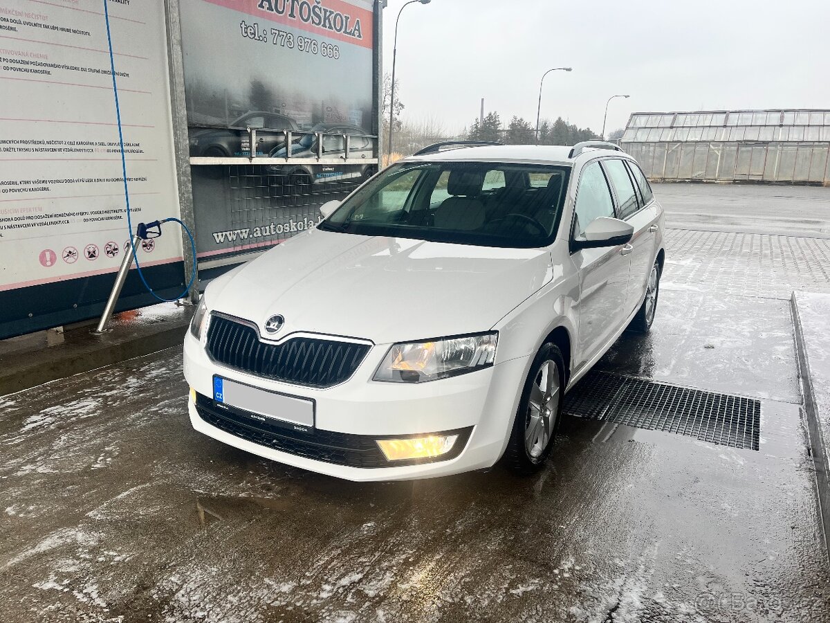 Škoda Octavia III Kombi 2,0 TDI - 110kw // ZACHOVALÝ  STAV