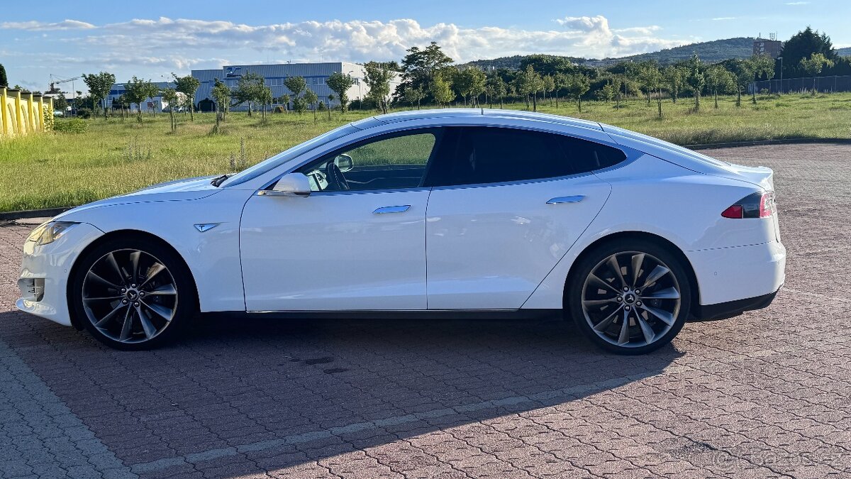 Tesla Model S P85 Supercharger FREE