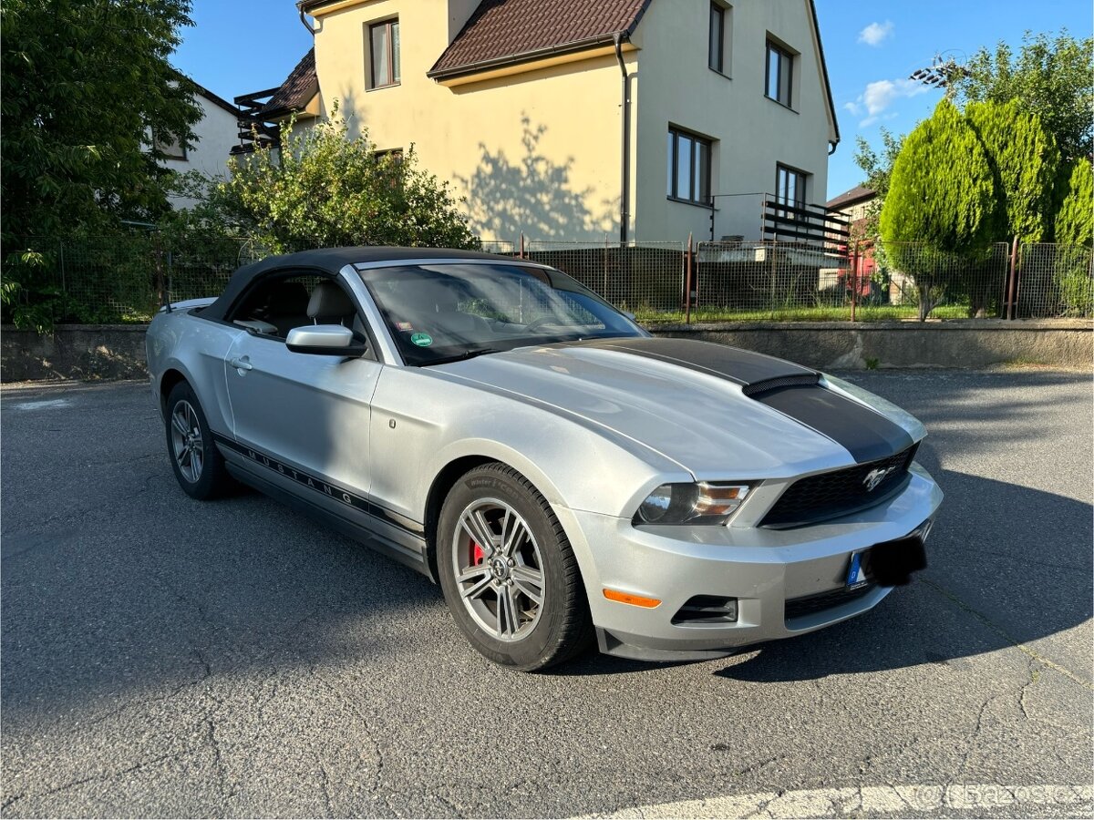 Ford Mustang 3.7 V6 r.v. 2011 + LPG cabrio - po servise