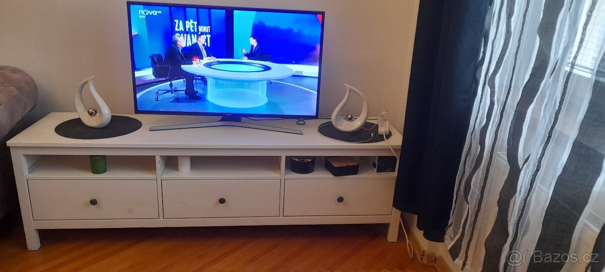 Tv stolek